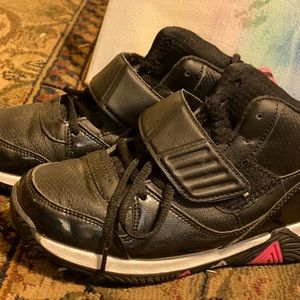 Girls Shaq basketball sneakers